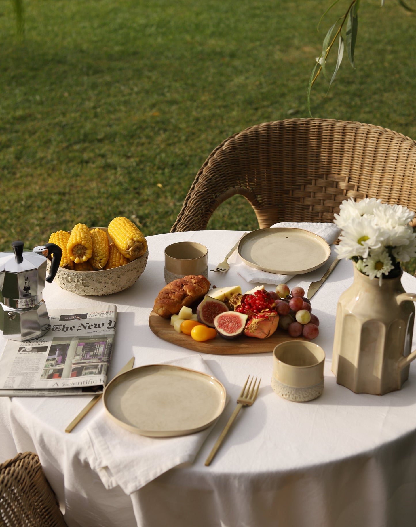 Hera Beige Light Mug